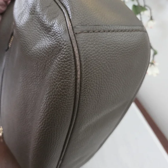 Coach Sutton Hobo Color: Moss Olive Green - Picture 6 of 9